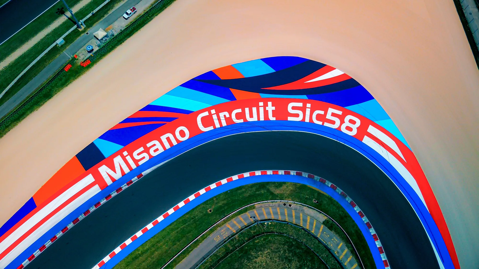 Il cordolo del Misano Circuit dedicato a Marco Simoncelli, visto dall’alto